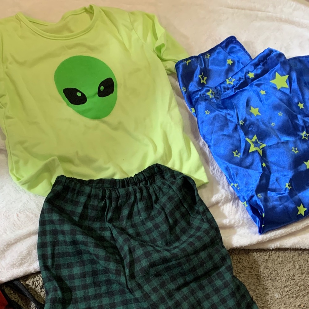 Kids Alien Pajama Set - Neon Green and Blue